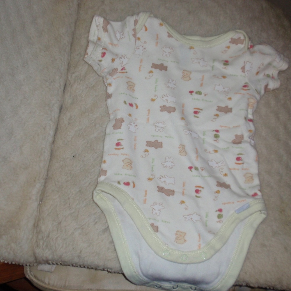 Gerbers Organic 3-6 mths Onesie [4/$18 item]